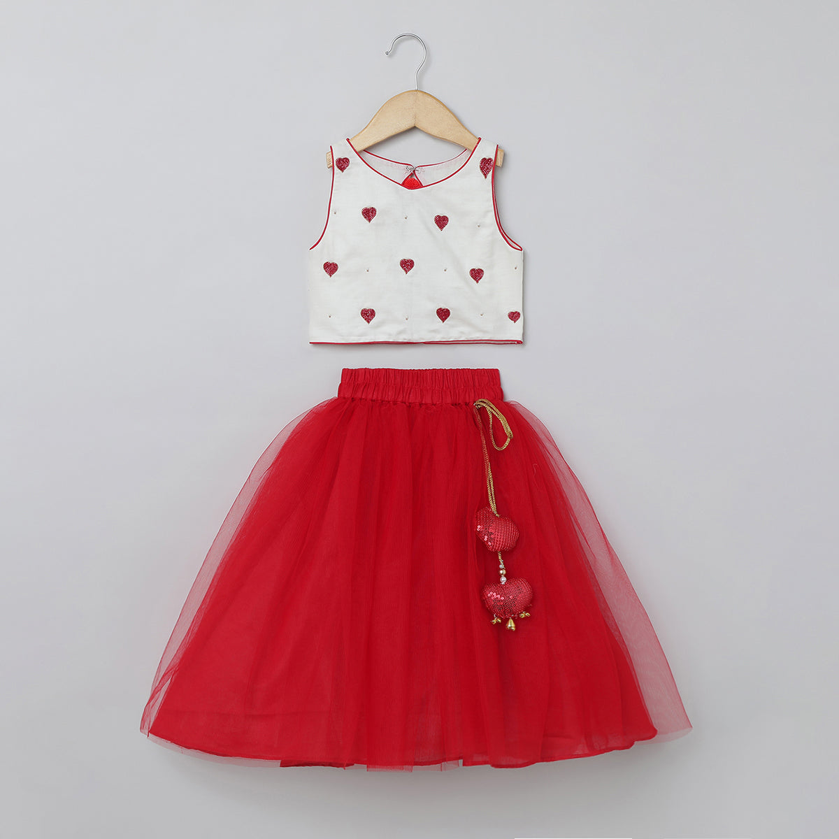 BYB PREMIUM RED AND WHITE GIRLS HEART OR LOVE SHAPE BEADED EMBROIDERY WITH FANCY LATKAN PURE COTTON AND TULLE NET SKIRT AND TOP