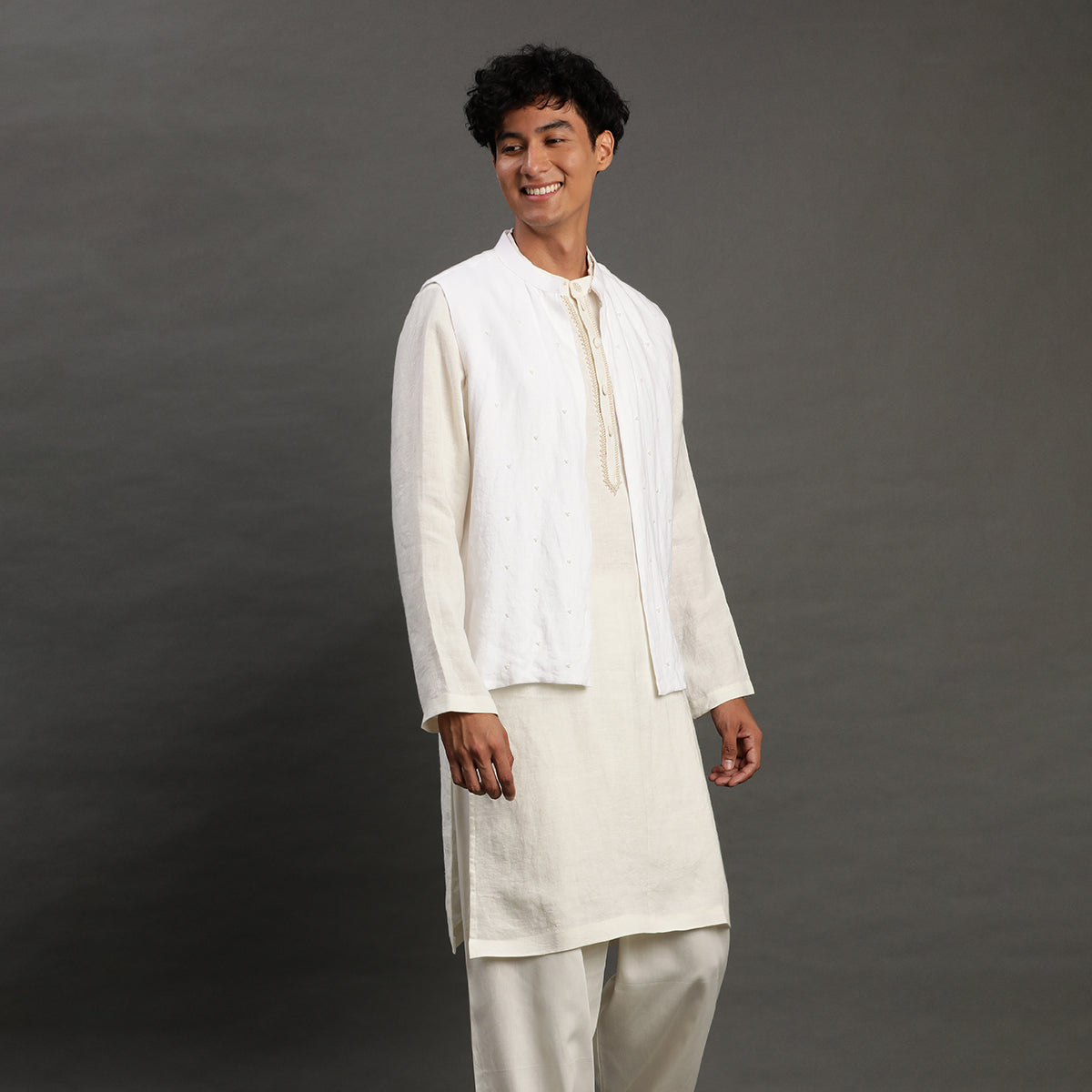 3Pcs White Linen Pearl Embroidery Kurta Set