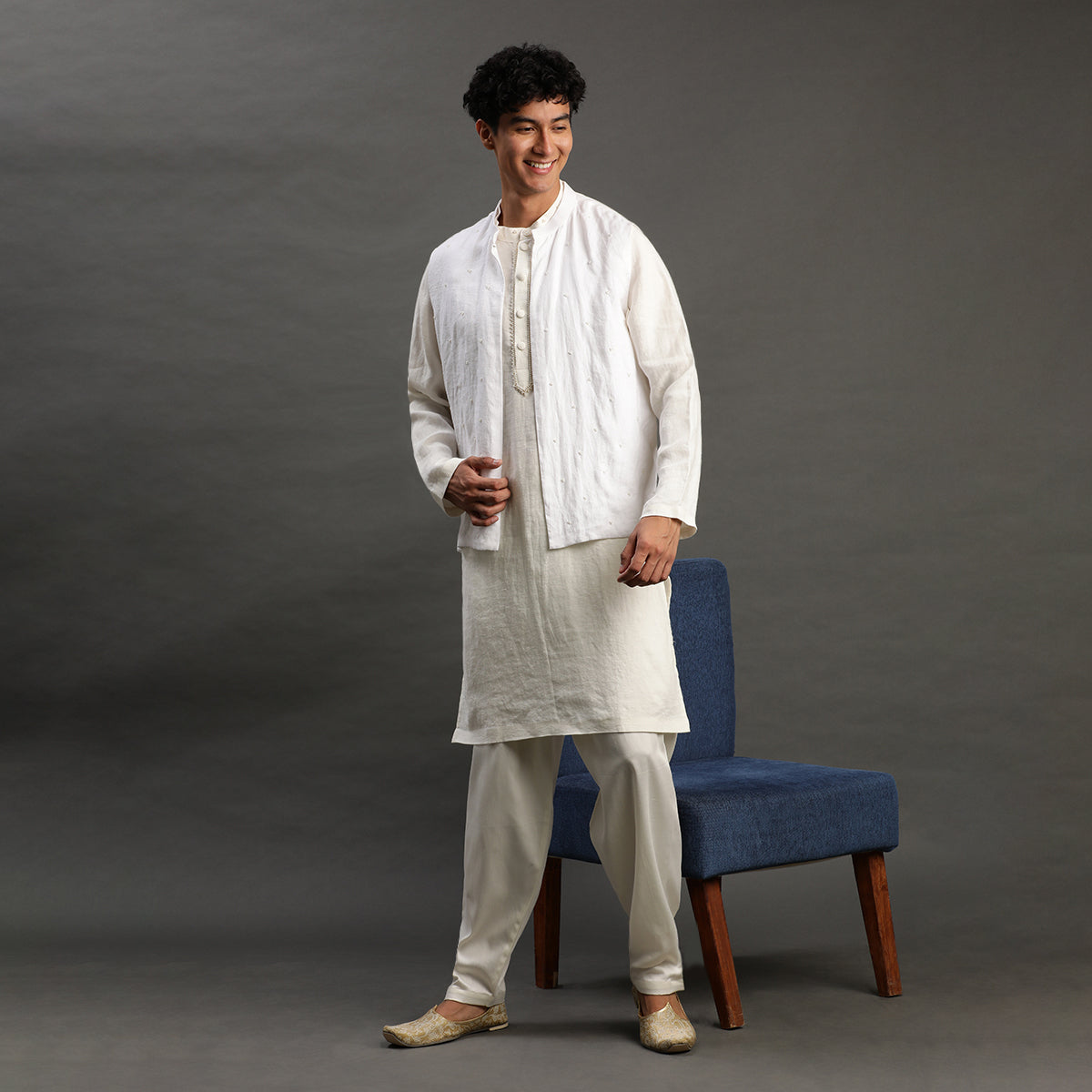 3Pcs White Linen Pearl Embroidery Kurta Set